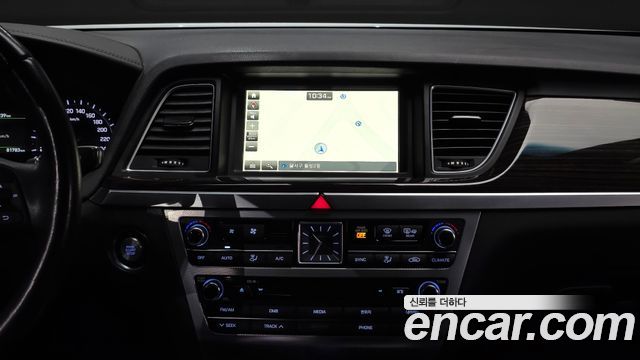 Genesis G80 2017 — photo 14