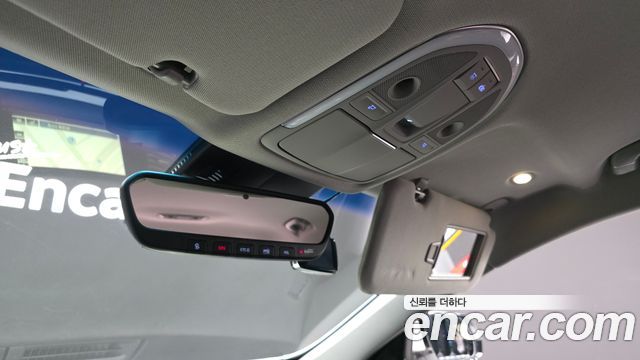 Genesis G80 2017 — photo 20