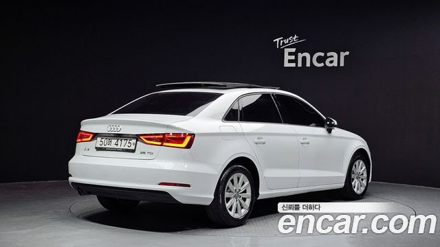 Audi A3 2015 — photo 2