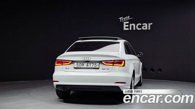 Audi A3 2015 — photo 4