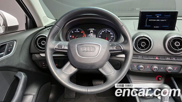 Audi A3 2015 — photo 13