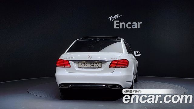 Mercedes-Benz E-Class 2014 — photo 4
