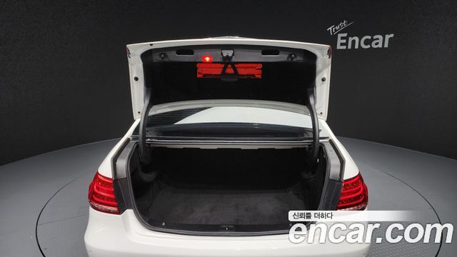 Mercedes-Benz E-Class 2014 — photo 20