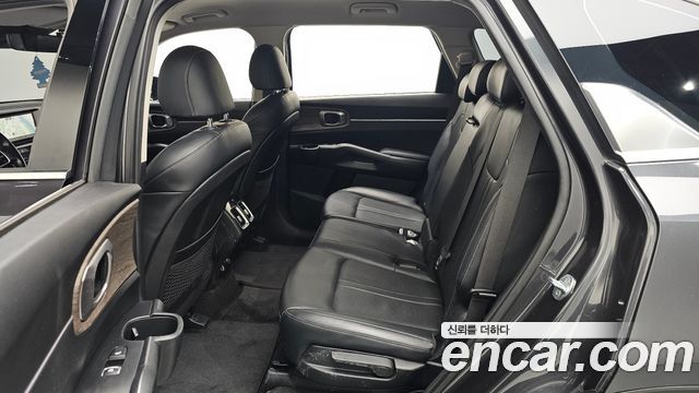 Kia Sorento 2022 — photo 12