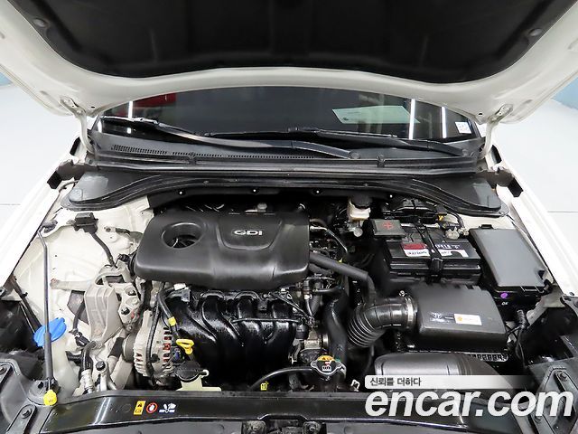 Hyundai AVANTE 2016 — photo 19