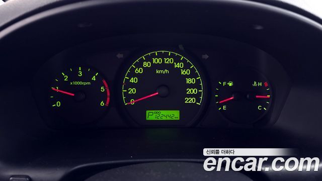 Hyundai Starex 2012 — photo 8