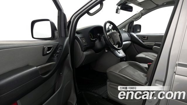 Hyundai Starex 2012 — photo 10