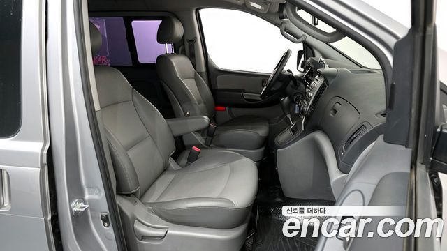 Hyundai Starex 2012 — photo 11