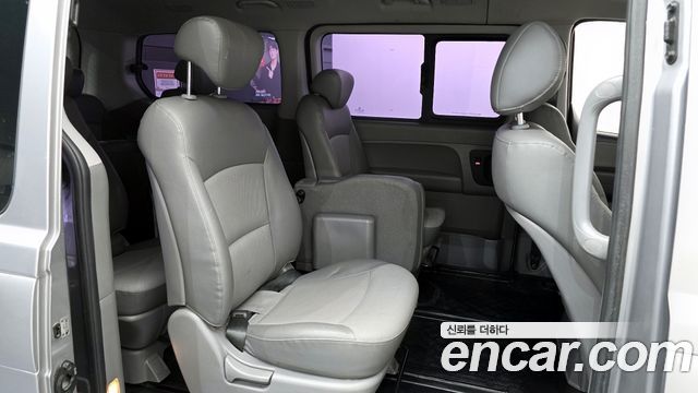 Hyundai Starex 2012 — photo 12
