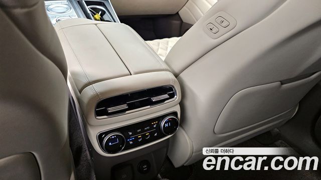 Genesis GV80 2022 — photo 18