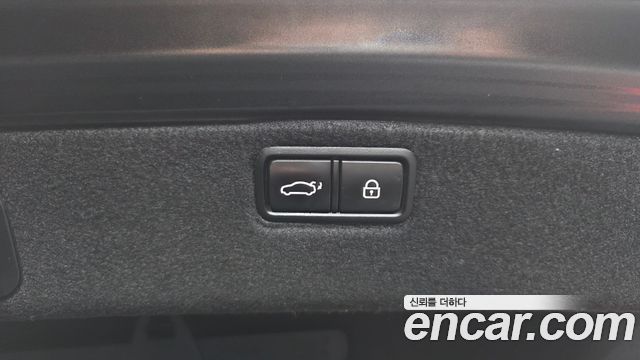 Genesis G80 2018 — photo 20