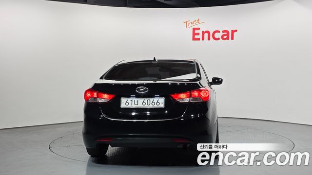 Hyundai AVANTE 2011 — photo 4