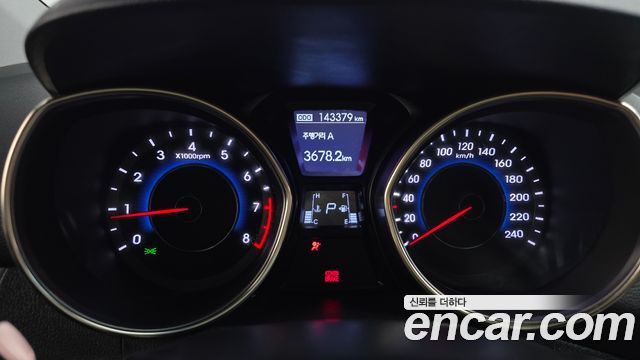 Hyundai AVANTE 2011 — photo 8