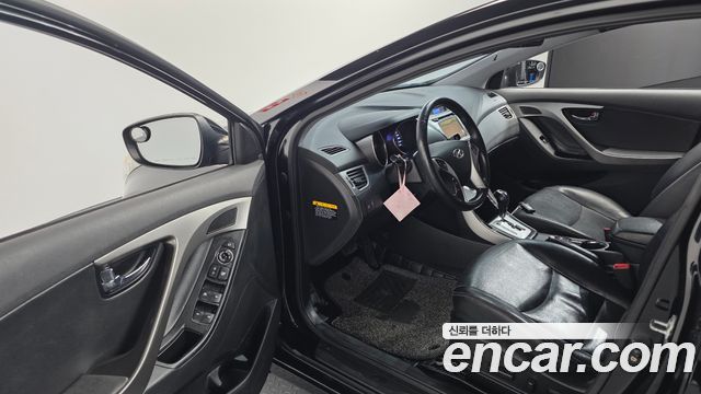 Hyundai AVANTE 2011 — photo 11