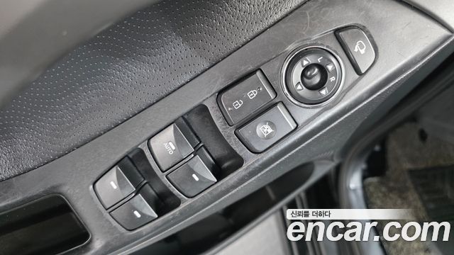 Hyundai AVANTE 2011 — photo 12