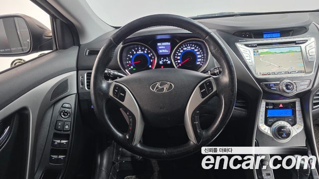 Hyundai AVANTE 2011 — photo 14