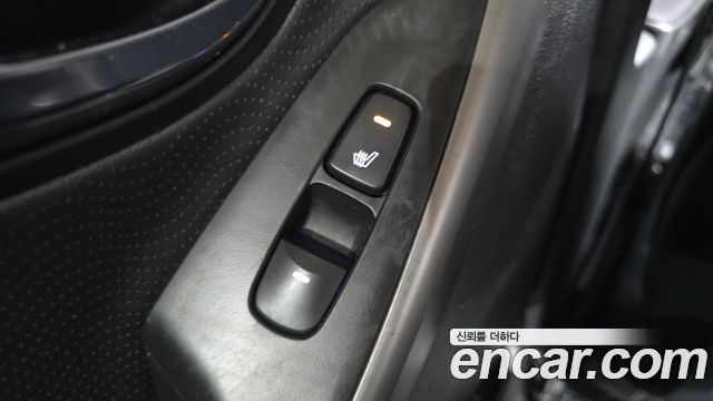 Hyundai AVANTE 2011 — photo 18