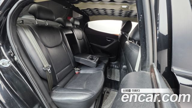 Hyundai AVANTE 2011 — photo 19
