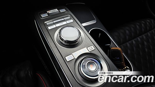 Genesis GV70 2021 — photo 9