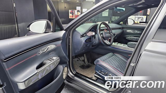 Genesis GV70 2021 — photo 11