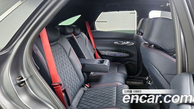Genesis GV70 2021 — photo 12