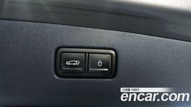 Genesis GV70 2021 — photo 20