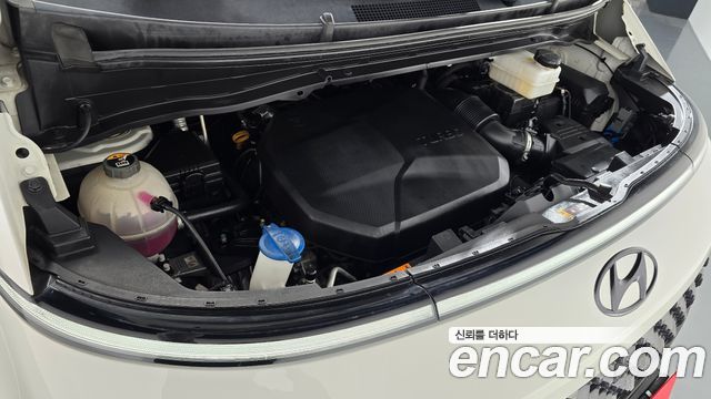 Hyundai Staria 2023 — photo 6