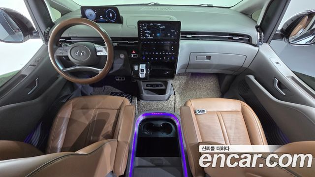 Hyundai Staria 2023 — photo 7
