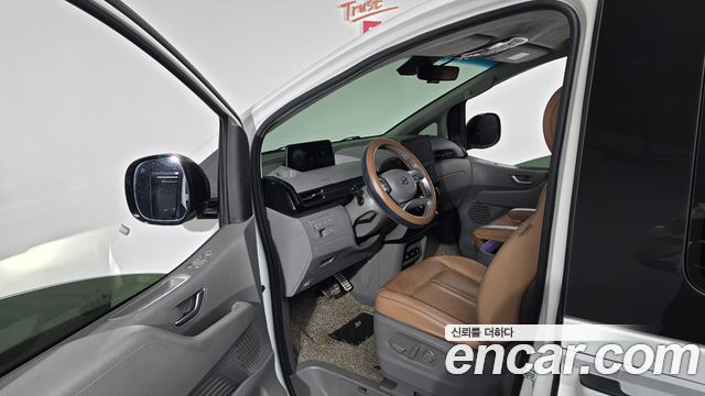 Hyundai Staria 2023 — photo 10