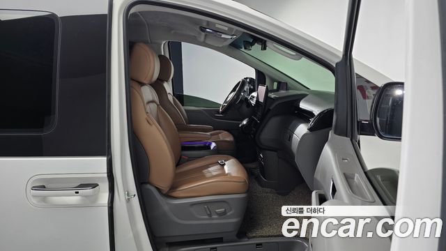 Hyundai Staria 2023 — photo 11