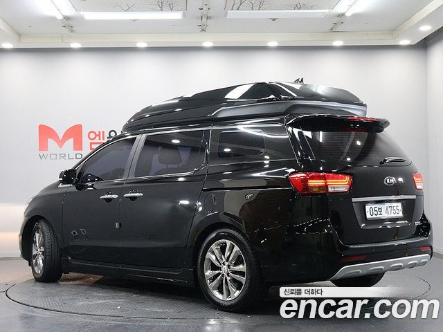 Kia Canival 2017 — photo 3