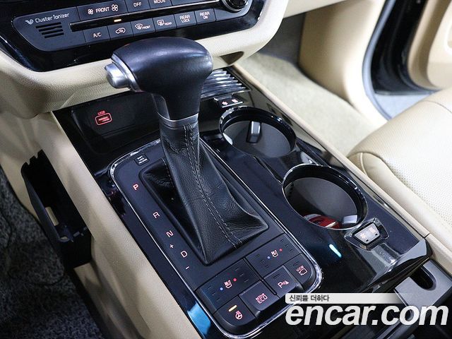 Kia Canival 2017 — photo 9