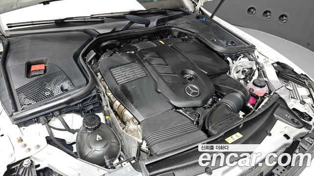 Mercedes-Benz E-Class 2022 — photo 6