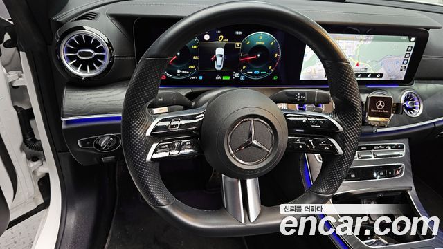 Mercedes-Benz E-Class 2022 — photo 13