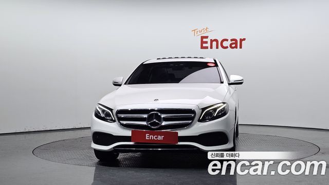 Mercedes-Benz E-Class 2018 — photo 3