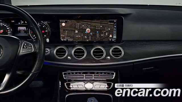 Mercedes-Benz E-Class 2018 — photo 14