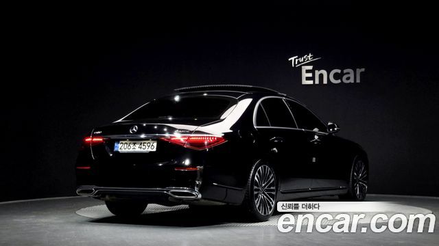 Mercedes-Benz S-Class 2022 — photo 2