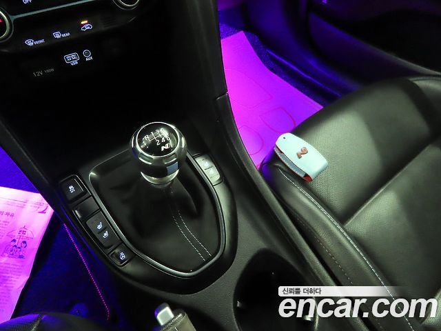 Hyundai Veloster 2020 — photo 13