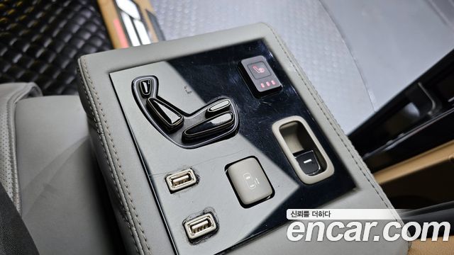 Kia Canival 2016 — photo 20