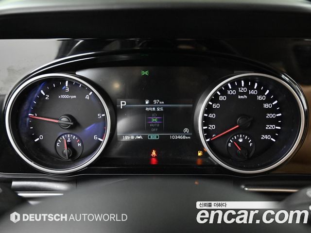 Kia Canival 2021 — photo 8