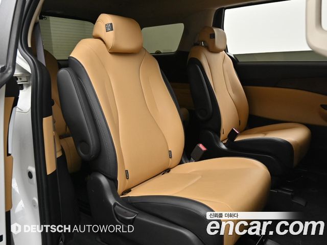 Kia Canival 2021 — photo 12