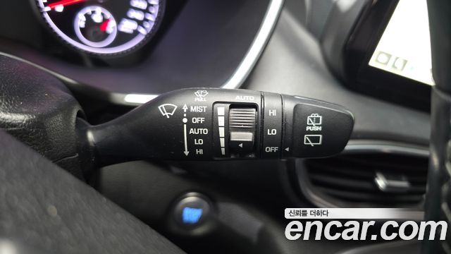 Hyundai Santafe 2022 — photo 17