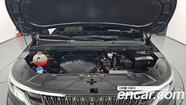 Kia Canival 2021 — photo 6