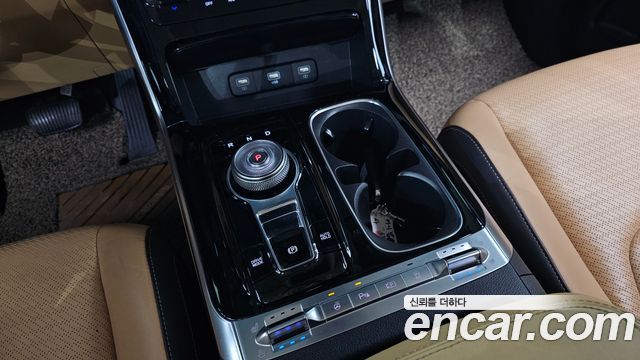 Kia Canival 2021 — photo 9