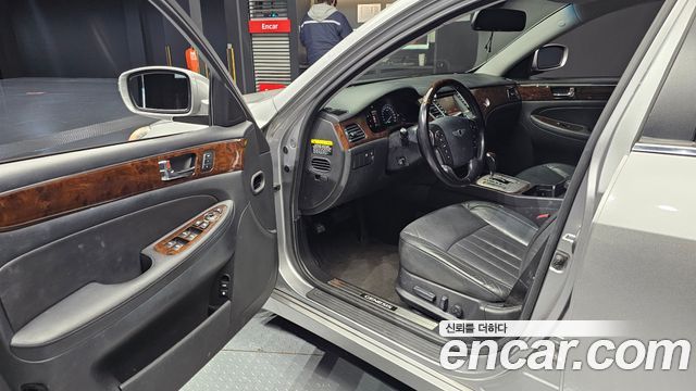 Hyundai Genesis 2009 — photo 11