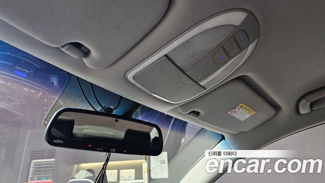 Hyundai Genesis 2009 — photo 18