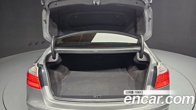 Hyundai Genesis 2009 — photo 20