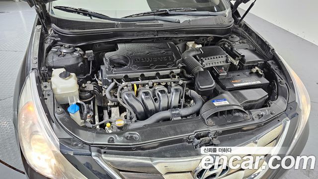 Hyundai Sonata 2011 — photo 6