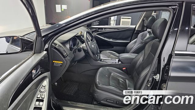 Hyundai Sonata 2011 — photo 10