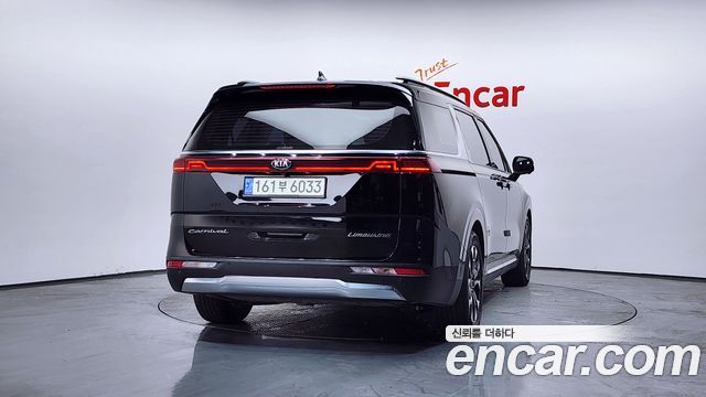 Kia Canival 2021 — photo 4